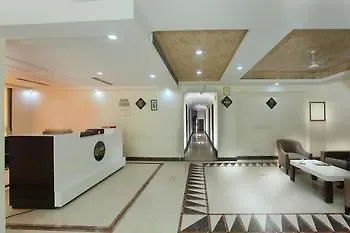 Oyo Premium Sikandarpur Metro 2 Гургаон Индия