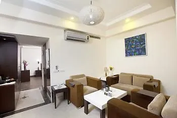 Oyo Premium Sikandarpur Metro 2 Гургаон